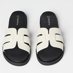 The Drop Women’s Mila Sandals Light Cream Color Sz 11 Black and Cream